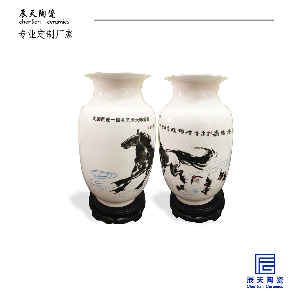 <b>国礼艺术大师陶瓷草草直播APP视频在线观看定做案例</b>